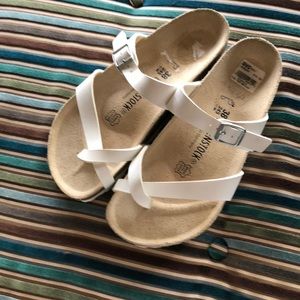 BIRKENSTOCK TOE- WRAP SANDAL